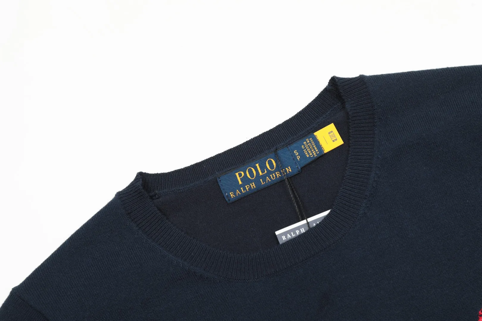 🅿️156 "Top quality" Style number: DS008# (not off the shelves all year round) [Ralph Lauren round neck solid color pony embroidered logo knitted short sleeves] ✅Ralph Lauren classic basic versatile knitted short sleeves for all seasons ✅Main supplier platform live broadcast Wholesale entity Replenish if out of stock Not off the shelf ✅ZP quality 1:1 version Scan the code to enter the GF website Counter quality ✅Detailed quality is the only one in Guangzhou Imported quality cotton yarn, focusing on high-end, cost-effective, good quality needless to say ✅The version is restored to the original version, loose, comfortable and stress-free, simple is high-end, classic is timeless ✅The upper body is simple and easy to match, a must-have for goddess ootd. Good-looking clothes are never picky. A must-have in the goddess' wardrobe. Size: S-XL Color: Army green, off-white, black, light pink, khaki, navy, light blue, mint green
